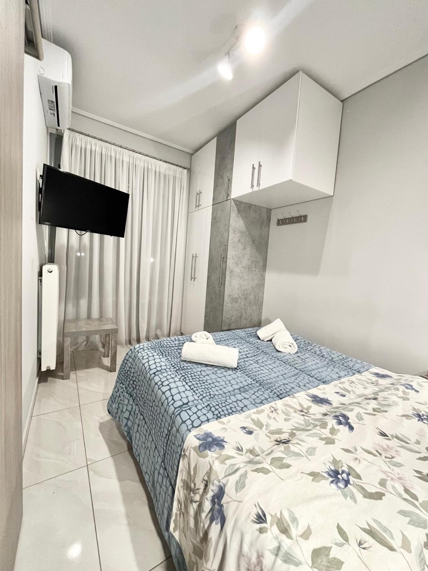 Blueline Apartment 3 Loutráki Buitenkant foto